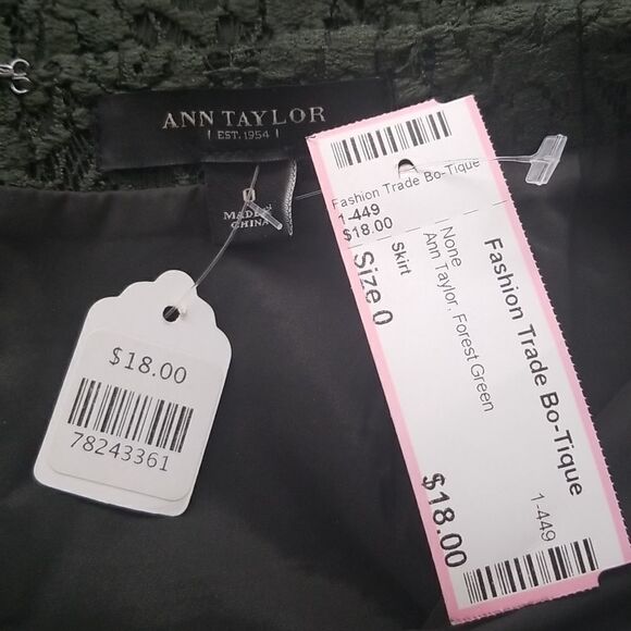 Ann Taylor green lace skirt - Picture 7 of 9